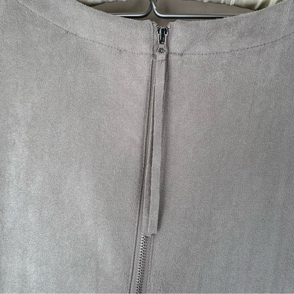 Halston 2pc Legging Set - Picture 9 of 13